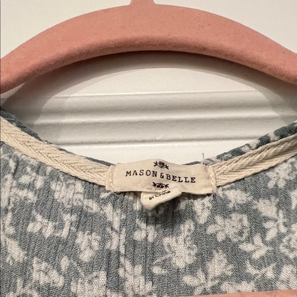 Chic Floral Sleeveless Top - Light turquoise and White - Picture 6 of 12